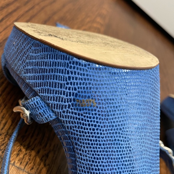 Bcbgeneration Blue Heels. Size 7.5 - Picture 9 of 10